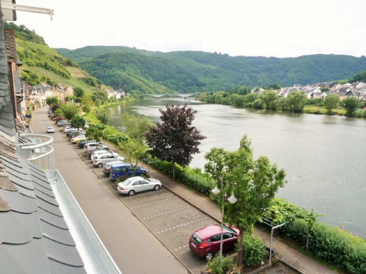 Mosel Ausblick Zell an der Mosel Exterior foto