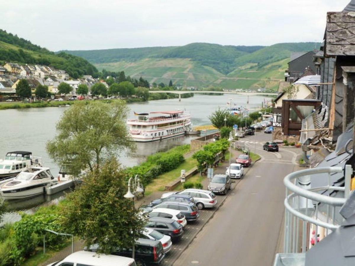 Mosel Ausblick Zell an der Mosel Exterior foto